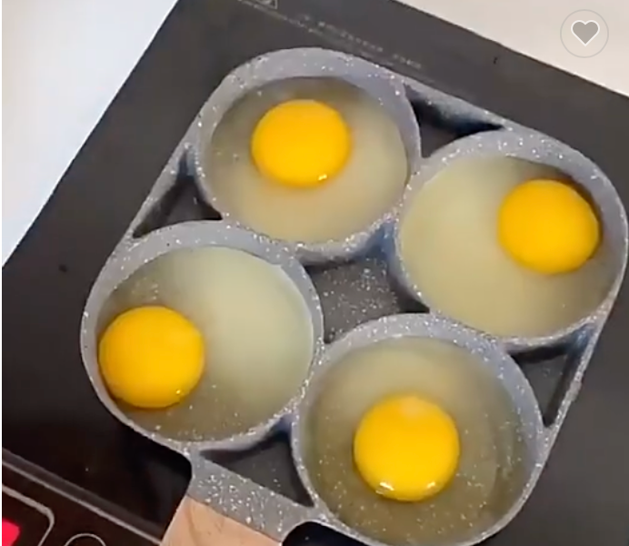 SARTÉN PARA HUEVOS DE CUATRO TAZAS